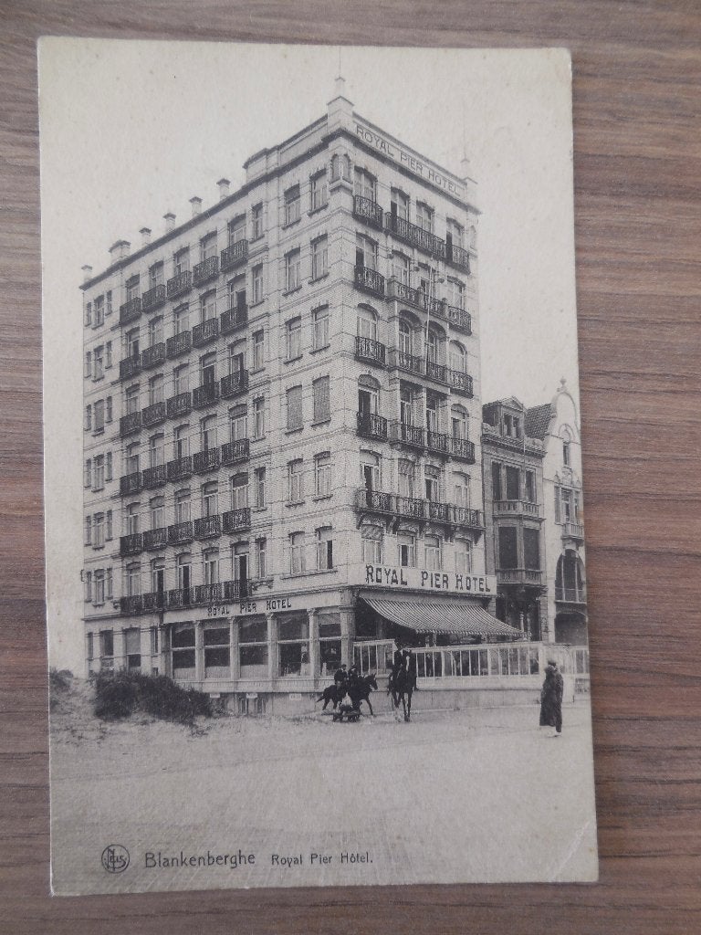 postkaart Blankenberge Hotel Pier Royal, Verzenden, 1920 tot 1940, Gelopen, West-Vlaanderen