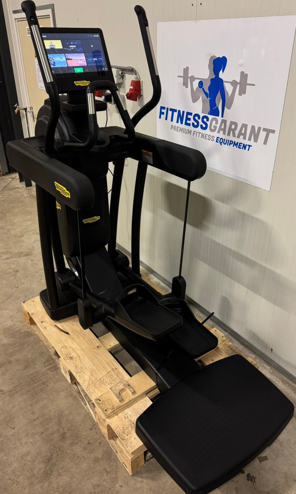 Technogym Excite+ Live 7000 16 P Unity 4 Vario Crosstrainer, Sport en Fitness, Ophalen of Verzenden, Zo goed als nieuw