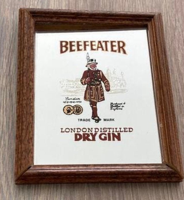 Engelse reclame Droge Dry Gin .Wandbord. Tegel. BEEFEATER., Ophalen of Verzenden