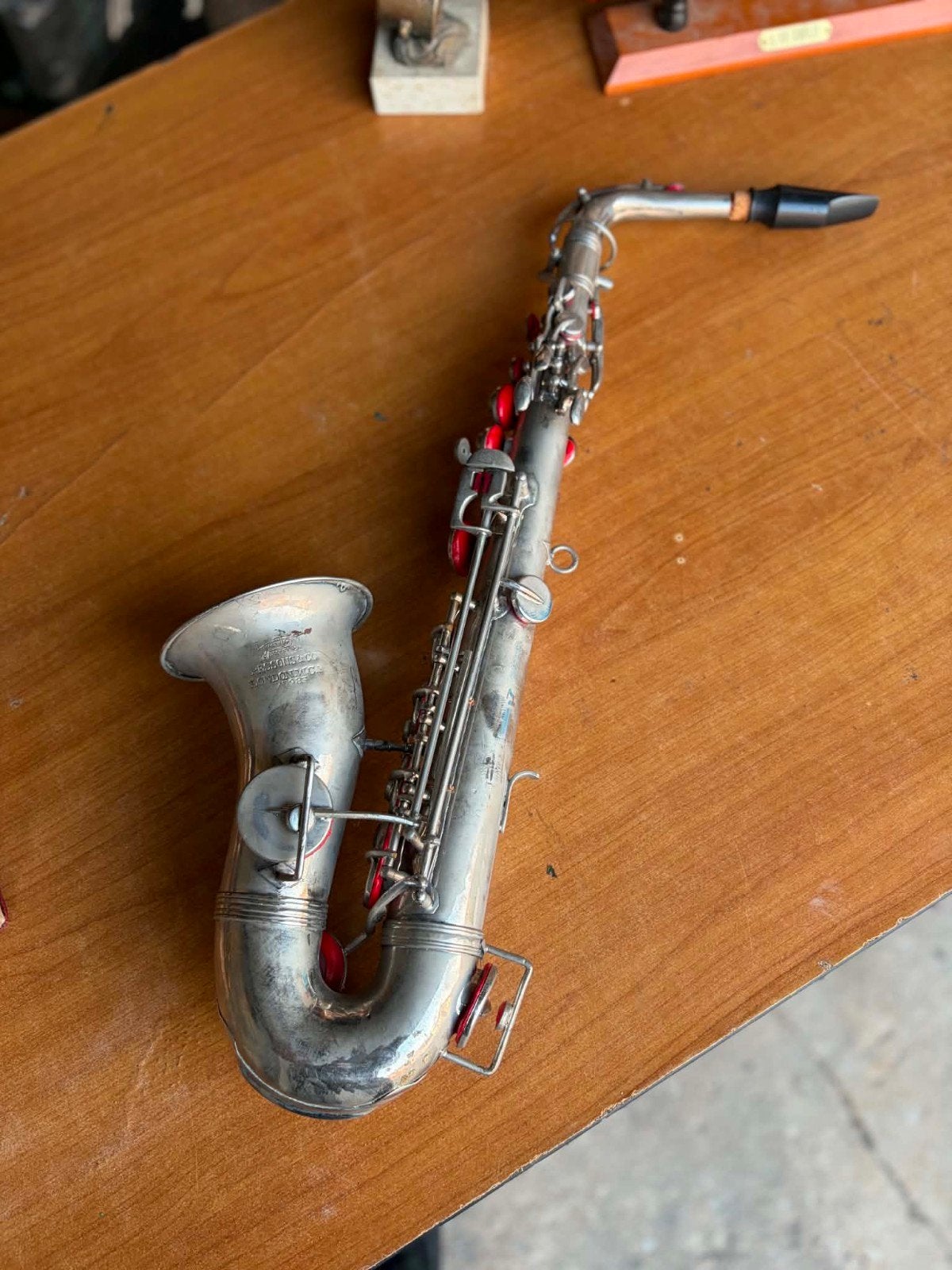 Saxophone d'époque
Région Colfontaine 7340
80€, Musique & Instruments, Instruments à vent | Saxophones, Enlèvement ou Envoi