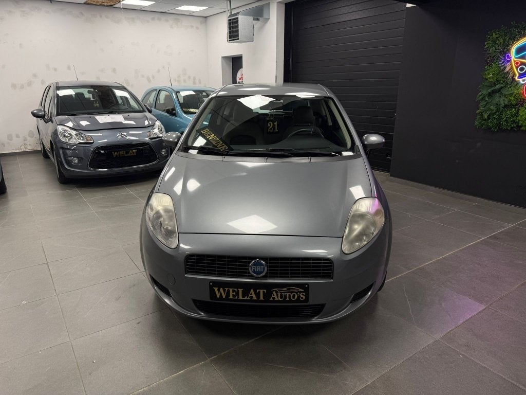 FIAT PUNTO 87,000 KM BENZINE TOP STAAT, Autos, Argent ou Gris, Achat, Entreprise, Noir