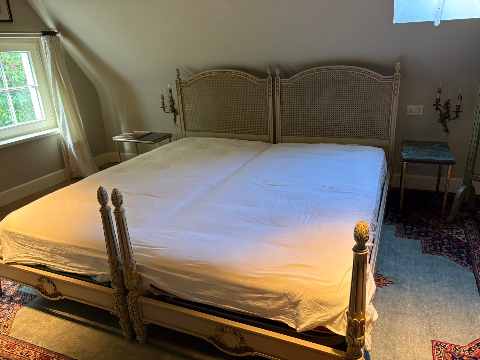 Deux lits Louis XVI français, Maison & Meubles, Enlèvement
