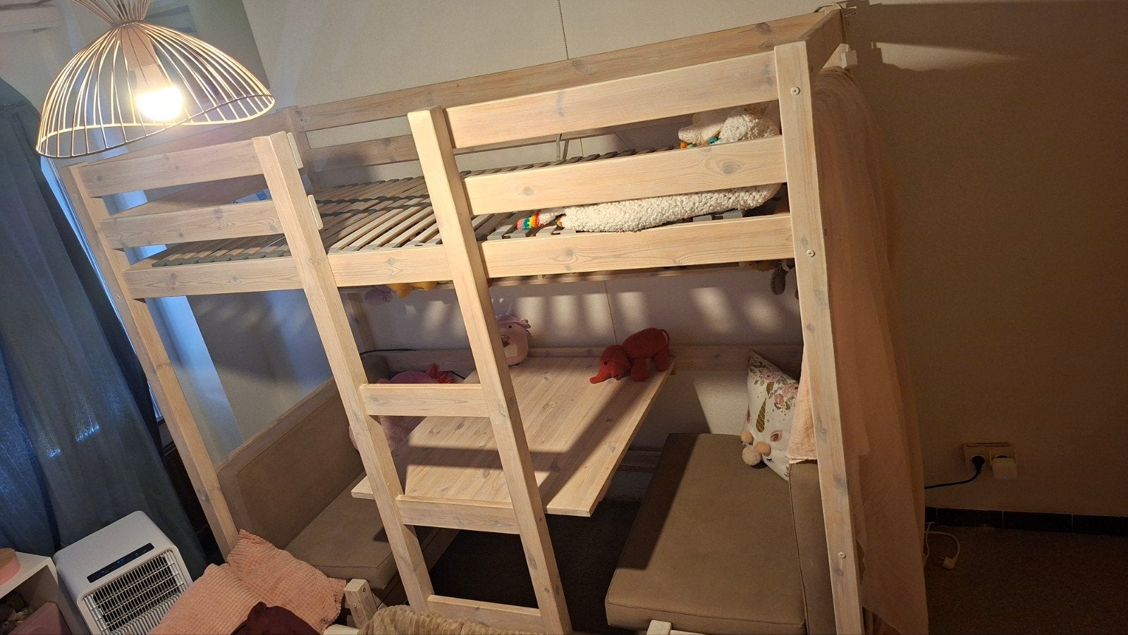 Stapelbed of hoogslaper moduleerbaar tot tafeltje, Kinderen en Baby's, Kinderkamer | Stapelbedden en Hoogslapers, Stapelbed, Ophalen