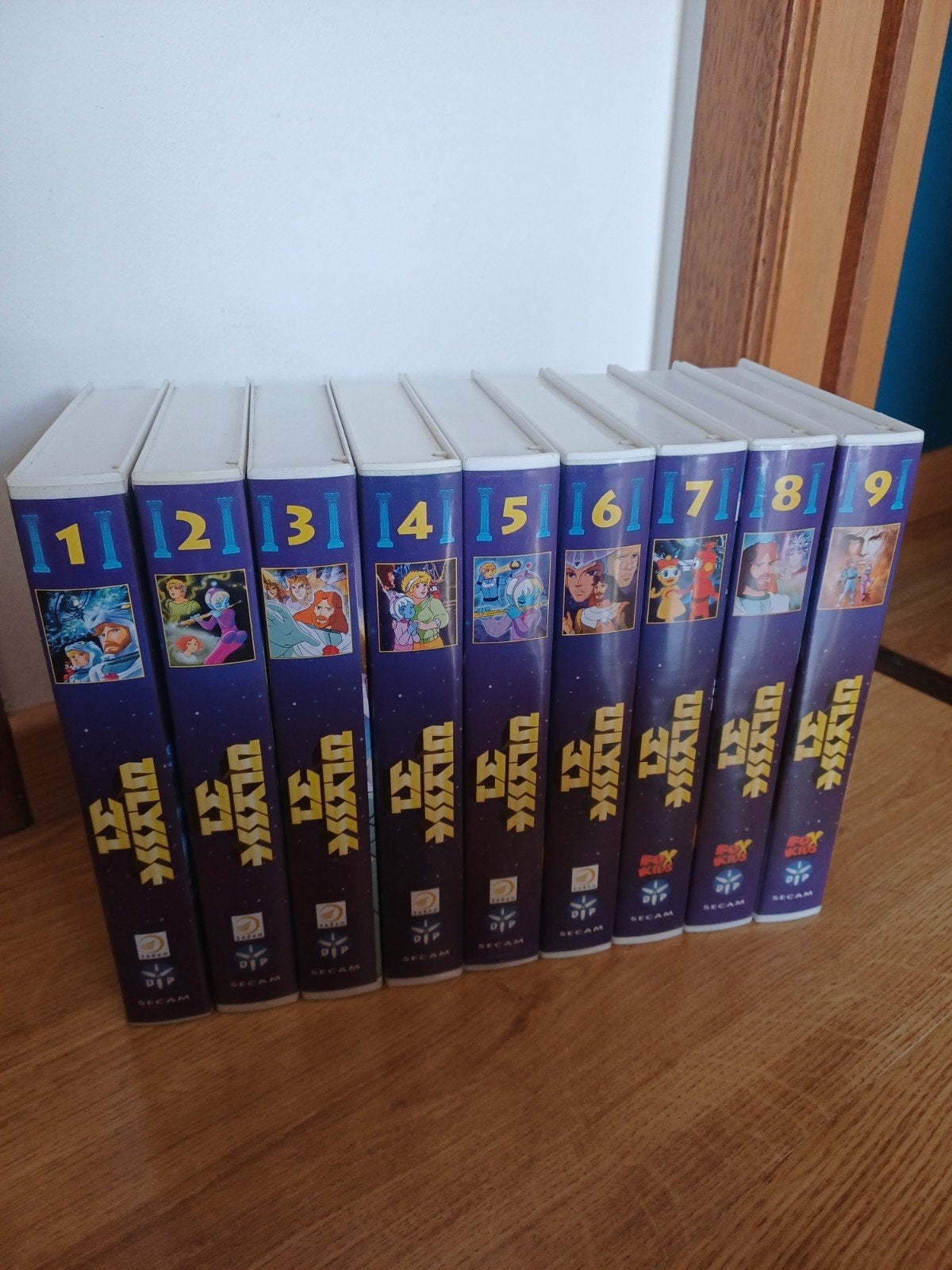 9 tegen Ulysse 31 (compleet), Cd's en Dvd's, Ophalen of Verzenden, Zo goed als nieuw, Frans, VHS