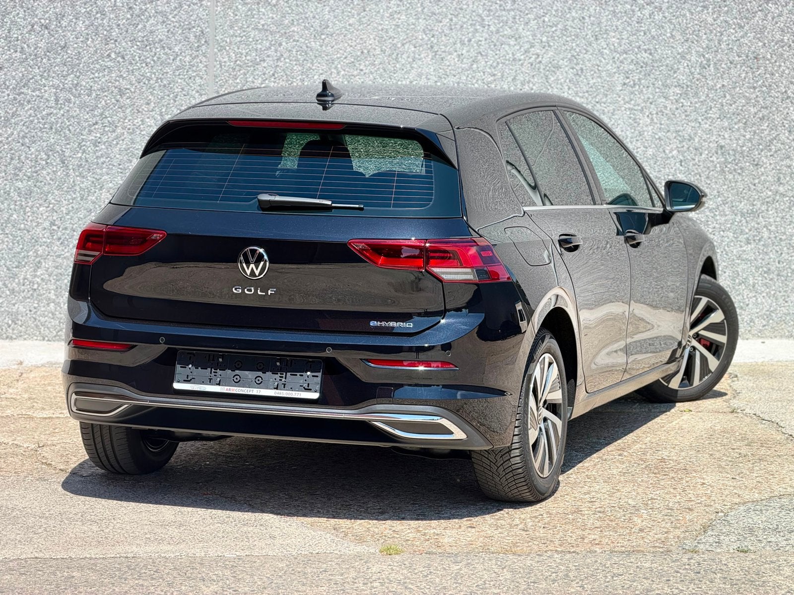 Volkswagen Golf 8 1.4 Hybride 2024 GARANTIE 12 Mois, Automaat, Alcantara, Zwart, Bedrijf
