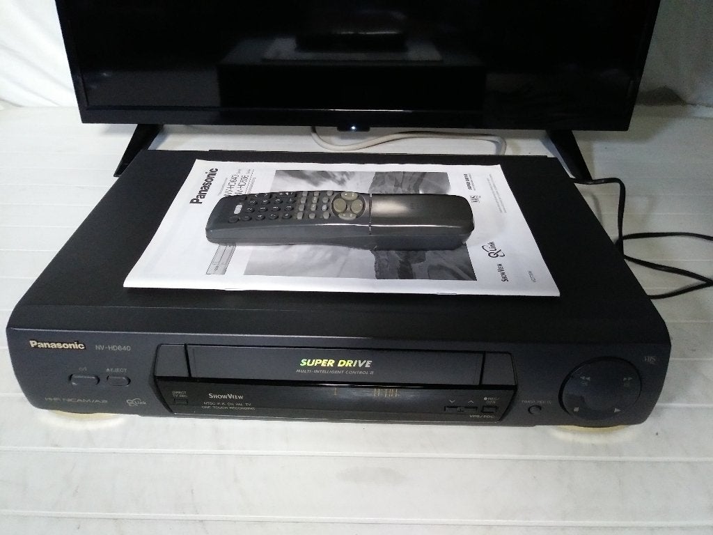 Panasonic NV-HD640 hifi stereo VHS video recorder, Enlèvement ou Envoi, Comme neuf, Lecteur ou enregistreur VHS