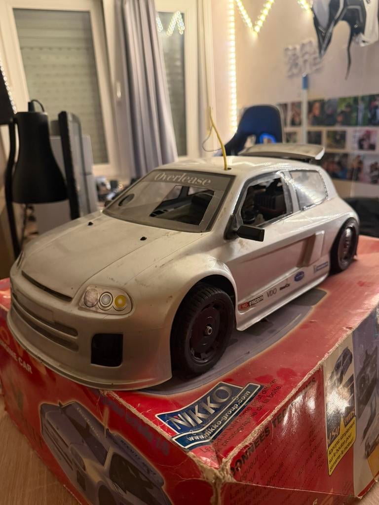 Nitro RC Nikko Renault Clio V6 2001 (ZELDZAAM) moet weg, Hobby en Vrije tijd, Ophalen, Zo goed als nieuw