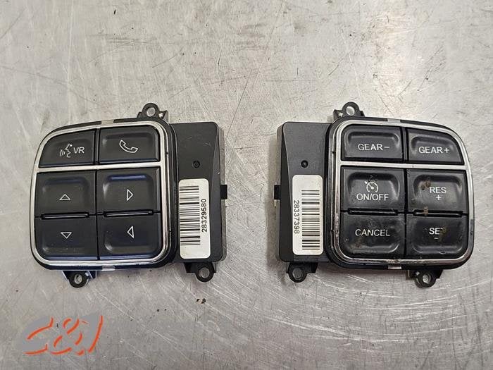 Interrupteur de volant d'un Dodge RAM, -, 3 mois de garantie, Utilisé, Dodge