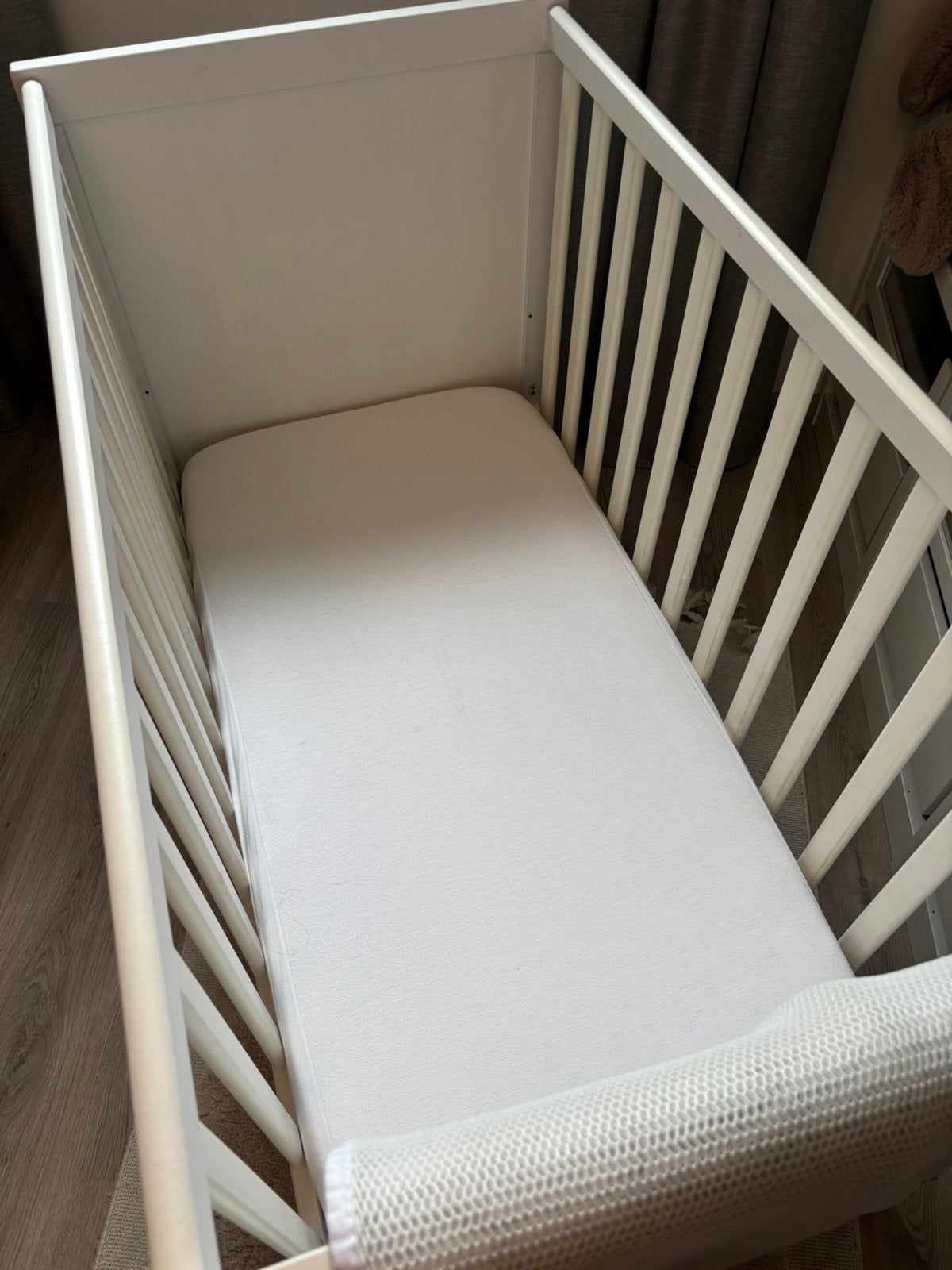 Ledikant + Co-Sleeper met matrassen, hoesjes en toebehoren, Ophalen, Zo goed als nieuw, Ledikant