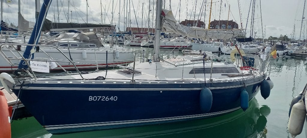 Jeanneau Aquila 28, Watersport en Boten, 9 m, Gebruikt, Binnenboordmotor, 1.80 meter