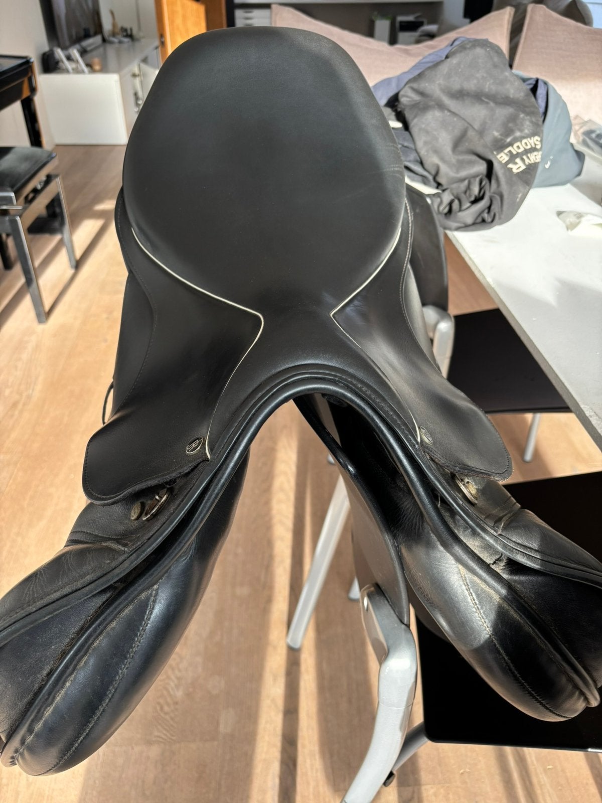 Springzadel, Dieren en Toebehoren, Ophalen, L (17.5 inch), Zo goed als nieuw, Middeldiepe zit