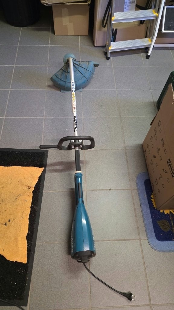 Coupe-bordures filaire Makita UM4030, Jardin & Terrasse, Enlèvement, Utilisé, Électrique