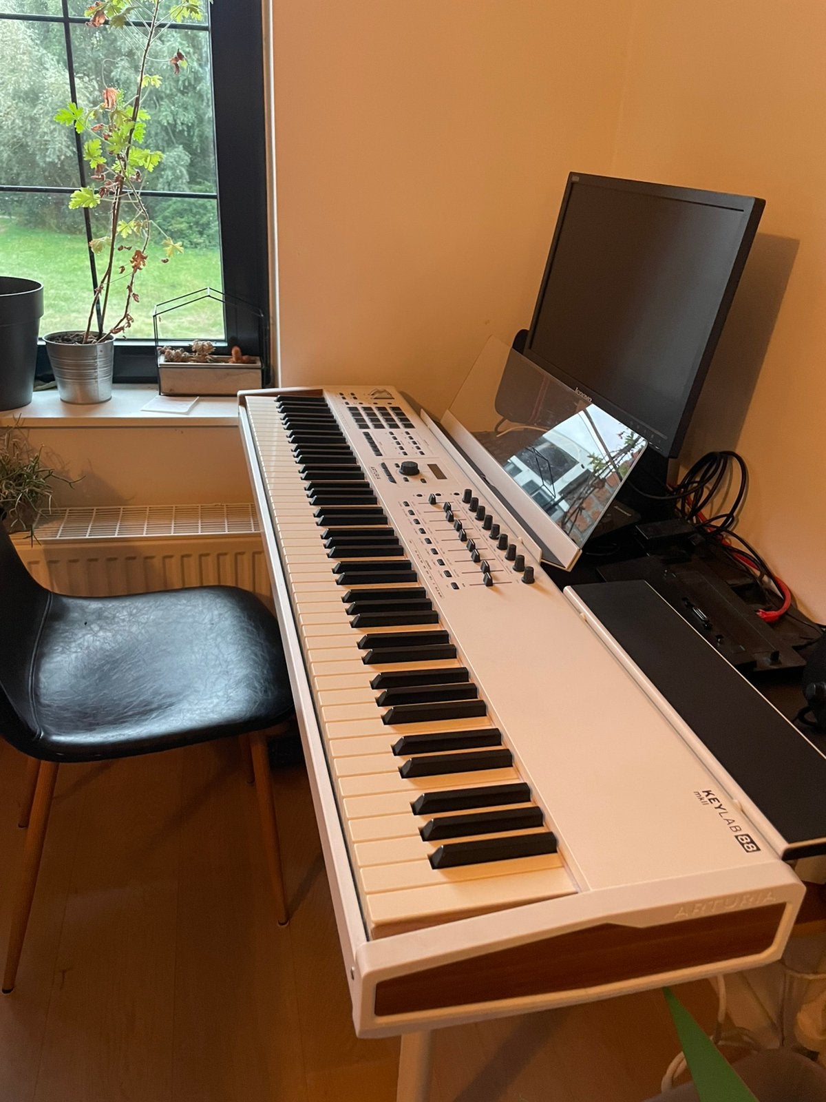 Arturia KeyLab 88 MkII MIDI-keyboard (wit) hybrid piano, Muziek en Instrumenten, Keyboards, 88 toetsen, Zo goed als nieuw, Aanslaggevoelig