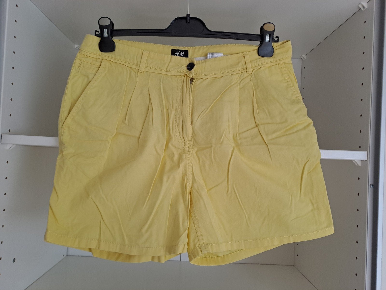 Short jaune clair t 38, Vêtements | Femmes, Porté, Courts, Taille 38/40 (M), H&M