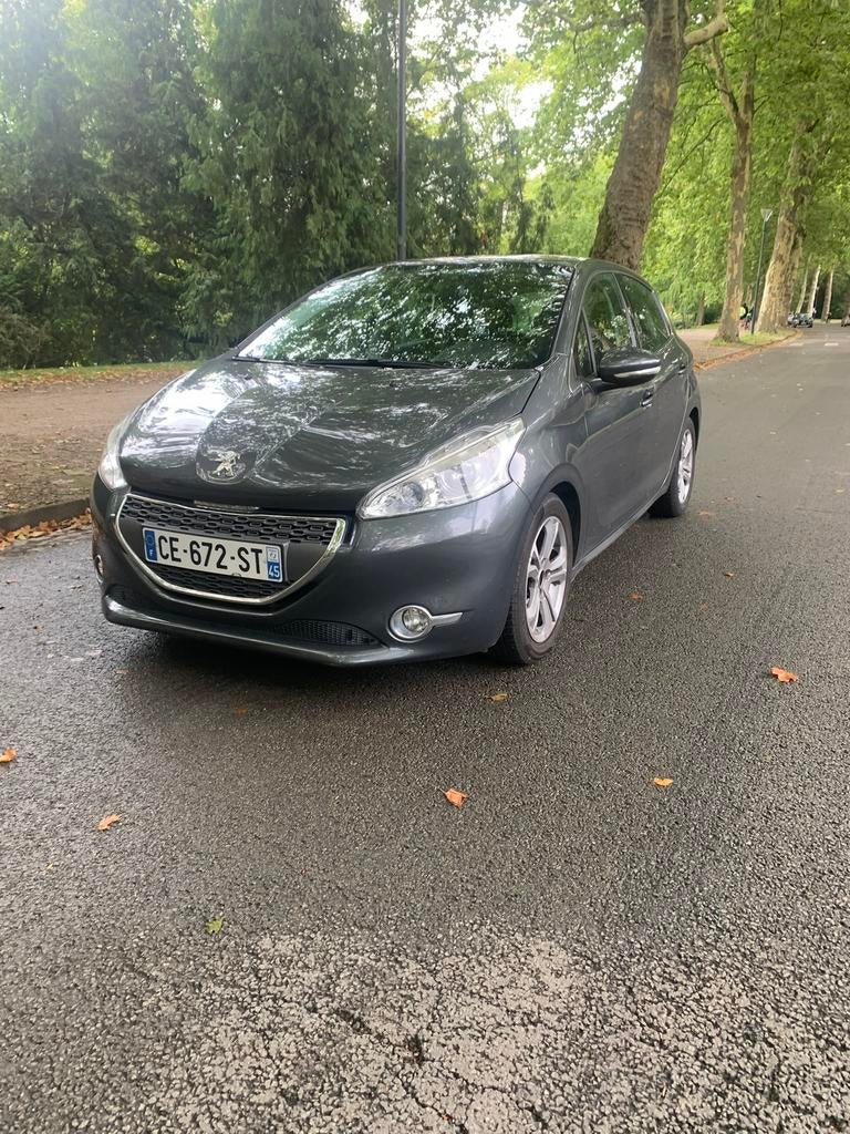 Peugeot 208 1.6l essence 120ch, Autos, Peugeot, Argent ou Gris, Achat, 5 portes, Berline