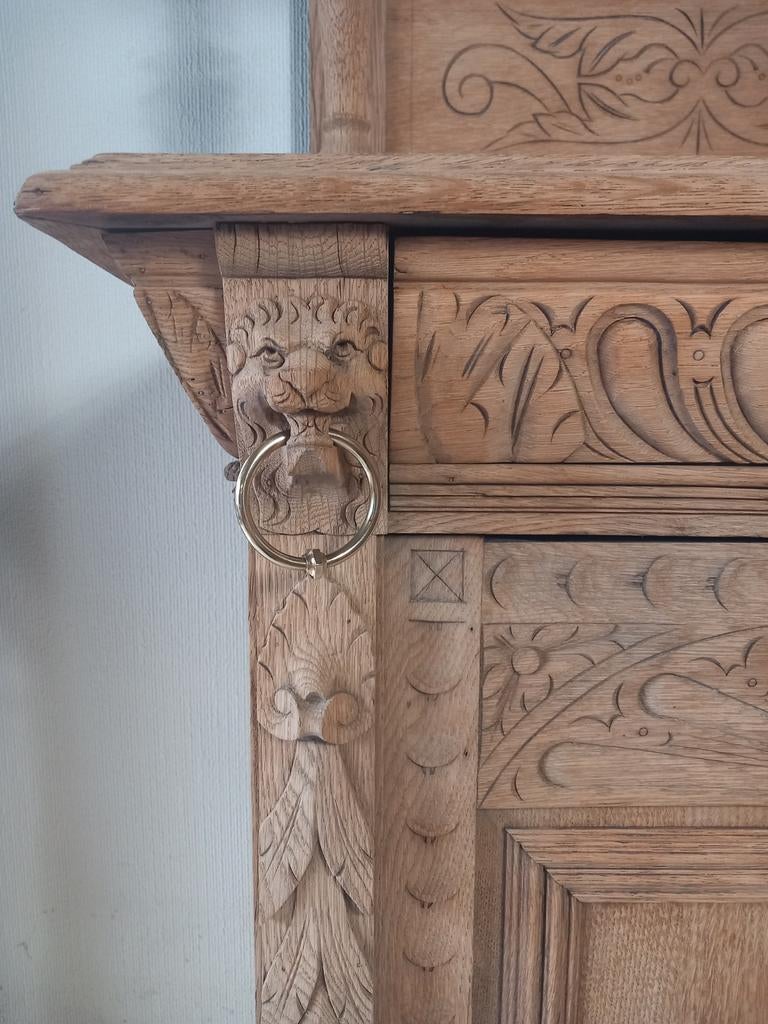 Mechelse kast gezandstraald, Enlèvement