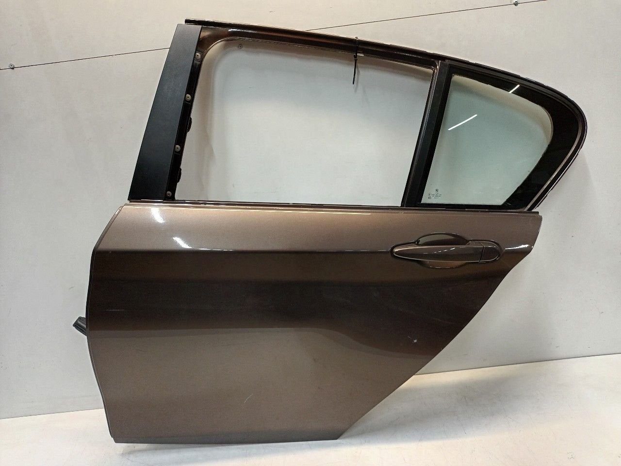 Portier links achter BMW 1 serie, Auto-onderdelen, Onderdelen@venauto.nl, Van der Ven Autorecycling B.V., Gebruikt, Ettenseweg 76, 4706 PB Roosendaal, The Netherlands