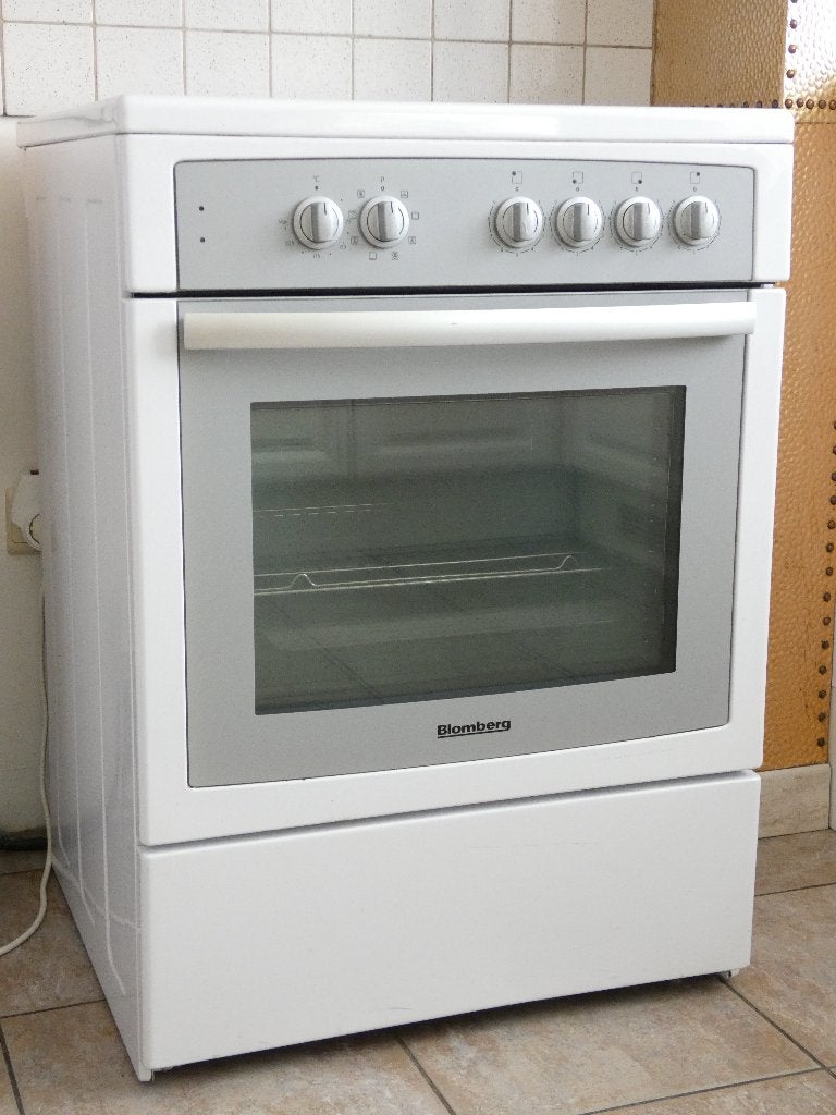 Cuisinière, Electroménager, 4 zones de cuisson, Enlèvement, Utilisé, 45 à 60 cm