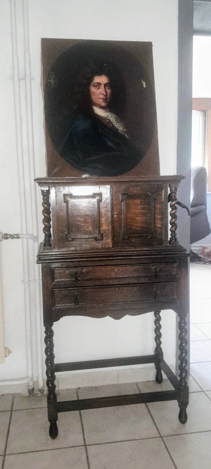 Argentier en chêne, Enlèvement