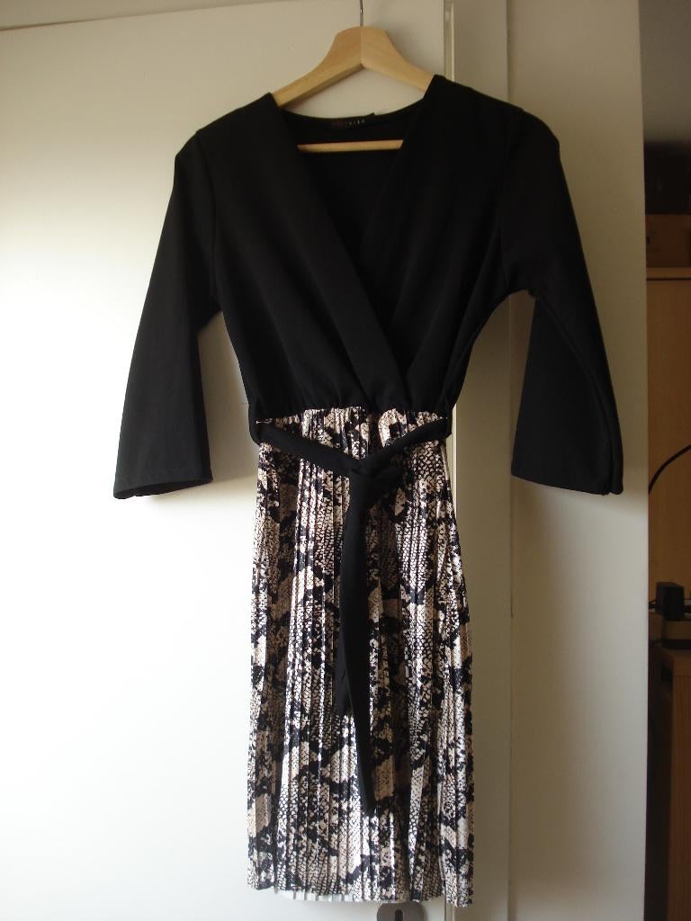 Lola & Liza kleedje, dames/meisjes. mt 38, Kleding | Dames, Jurken, Zo goed als nieuw, Maat 38/40 (M), Ophalen of Verzenden