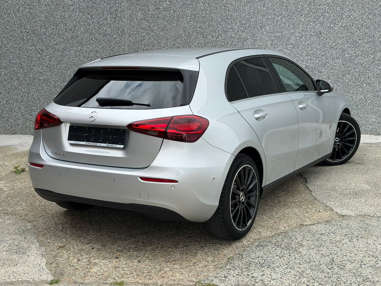 Mercedes-Benz A180d diesel 03/2024 GARANTIE 12 Mois, Auto's, Mercedes-Benz, Automaat, Euro 6, Bedrijf, 5 deurs