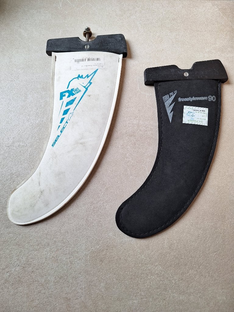 2 Vinnen - 37cm en 40cm - Powerbox, Sports nautiques & Bateaux, Planche à voile, Enlèvement, Utilisé, Select, Aileron