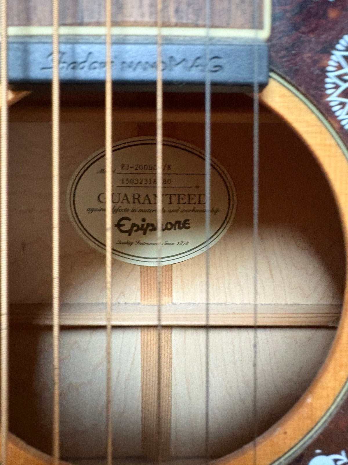Epiphone J-200, Ophalen, Zo goed als nieuw