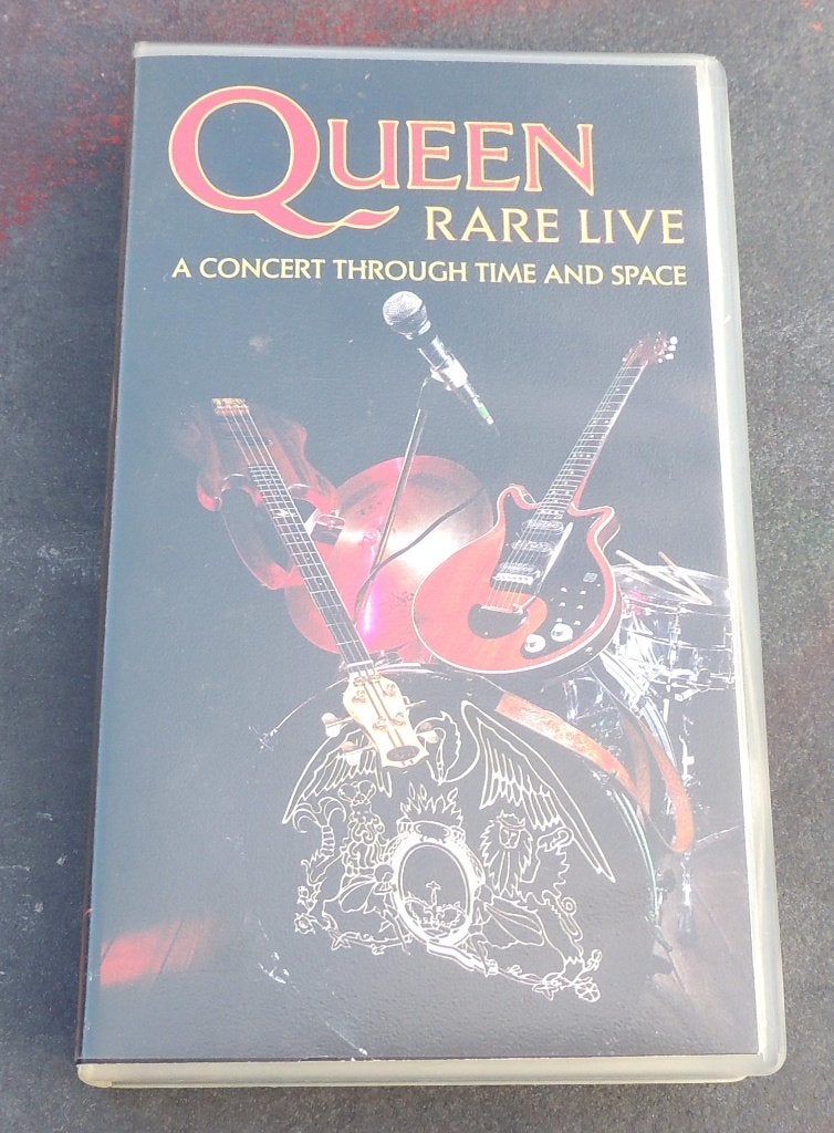QUEEN Rare Live VHS - port 5 euros via Mondial Relay, Comprend un boîtier, Tous les âges, Français, Comme neuf