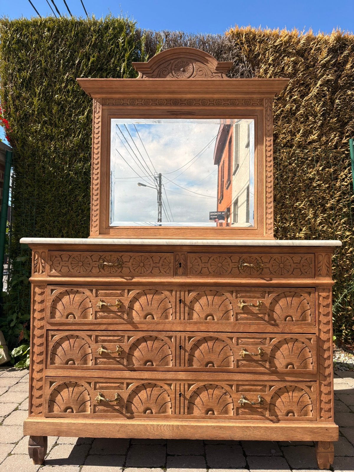 Commode en chêne massif avec plateau en marbre et miroir, Antiquités & Art, Antiquités | Meubles | Armoires, Enlèvement