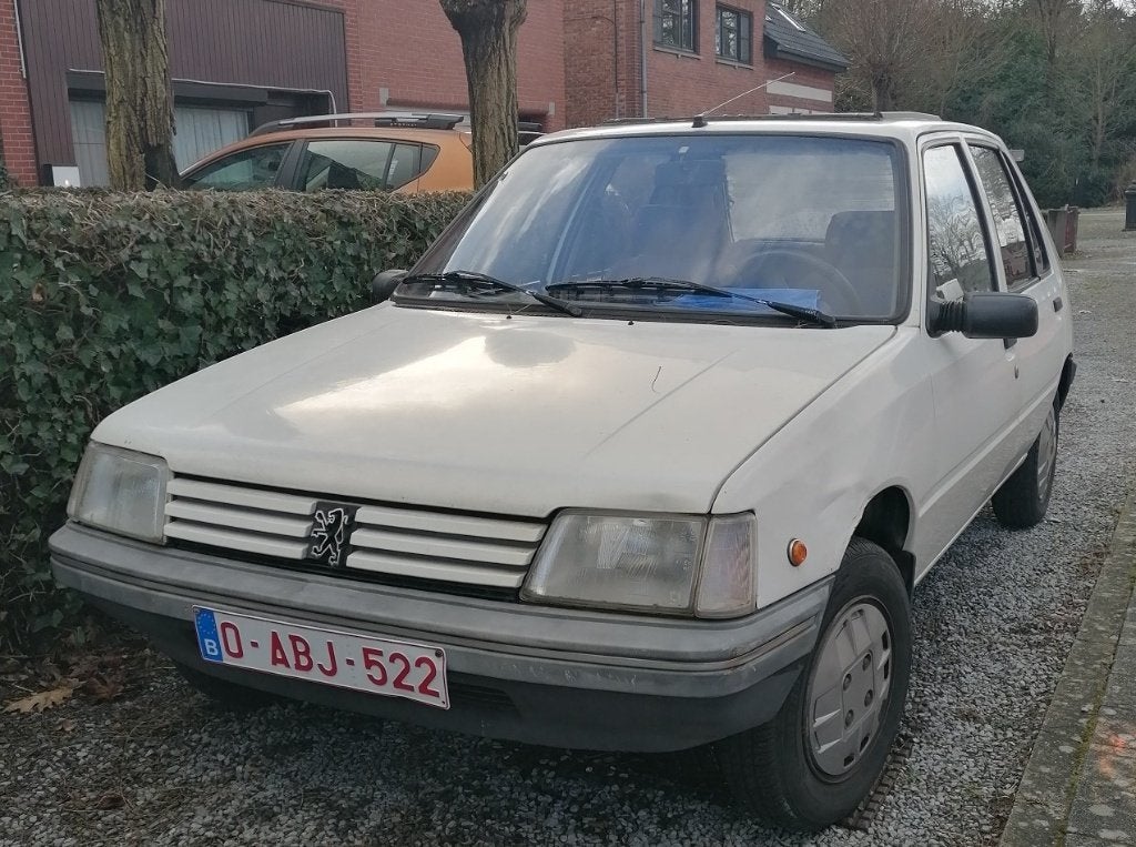 Peugeot 205 - construite en 1990, Autos, Achat, 33 kW, Boîte manuelle, Bleu
