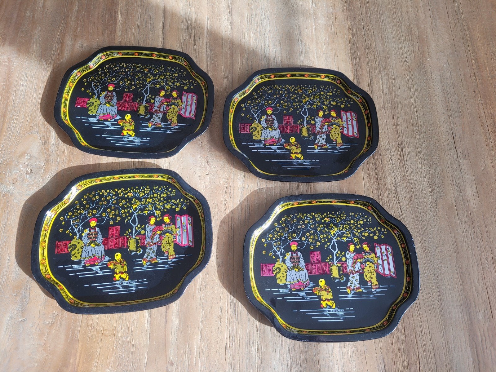 Vintage Oosterse dienblaadjes – set van 4, Ophalen, Overige typen, Gebruikt, Zwart