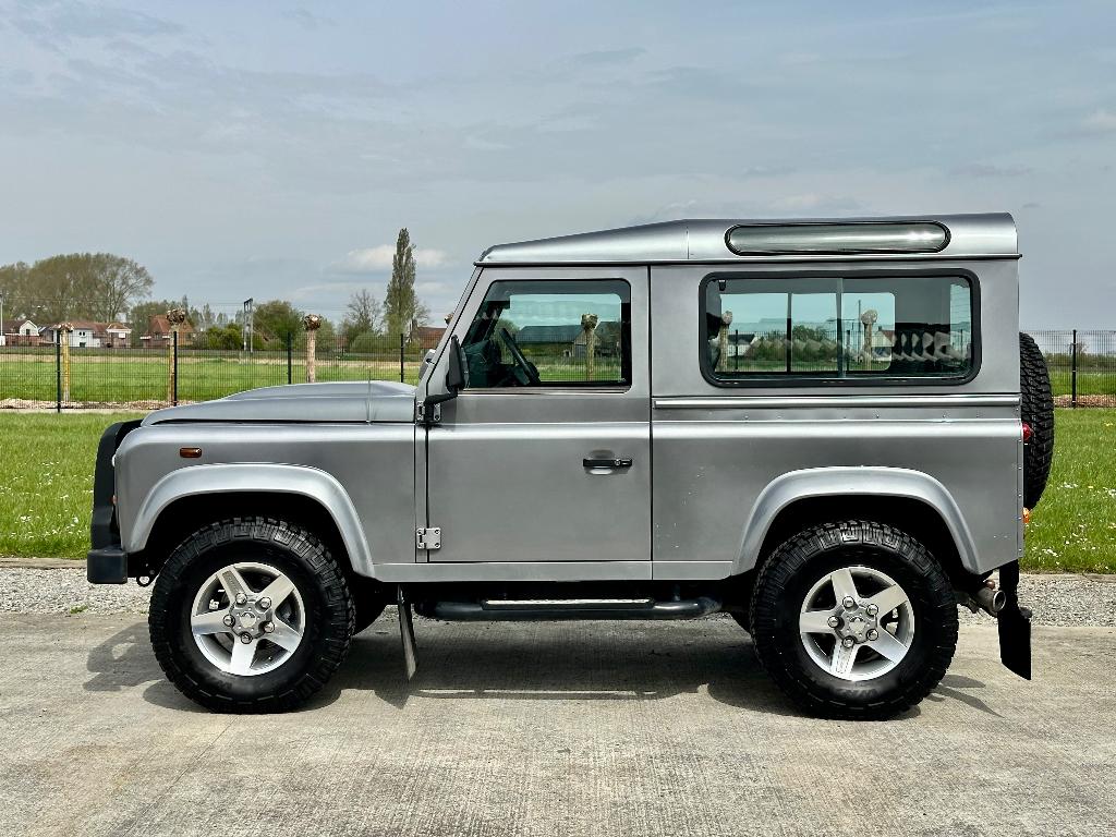 Land Rover DEFENDER 90 2.2 TDCI Lichte vracht 38.000KM, Auto's, 90 kW, Euro 5, Stof, Zwart