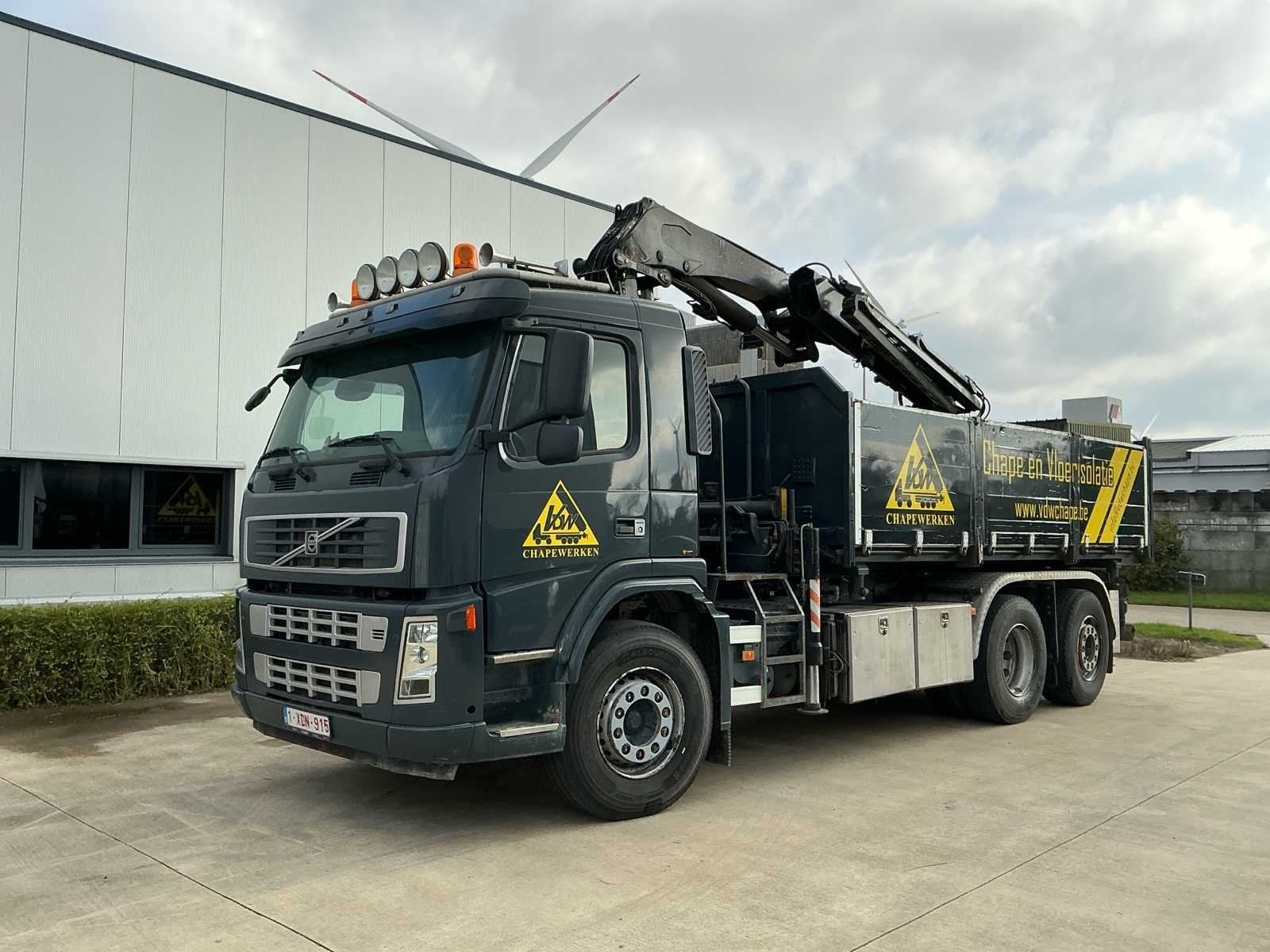 Volvo FM 6x4 vrachtwagen met FASSI F235AXP.23 autolaadkraan, Auto's, Overige brandstoffen, Bedrijf, Volvo, Te koop