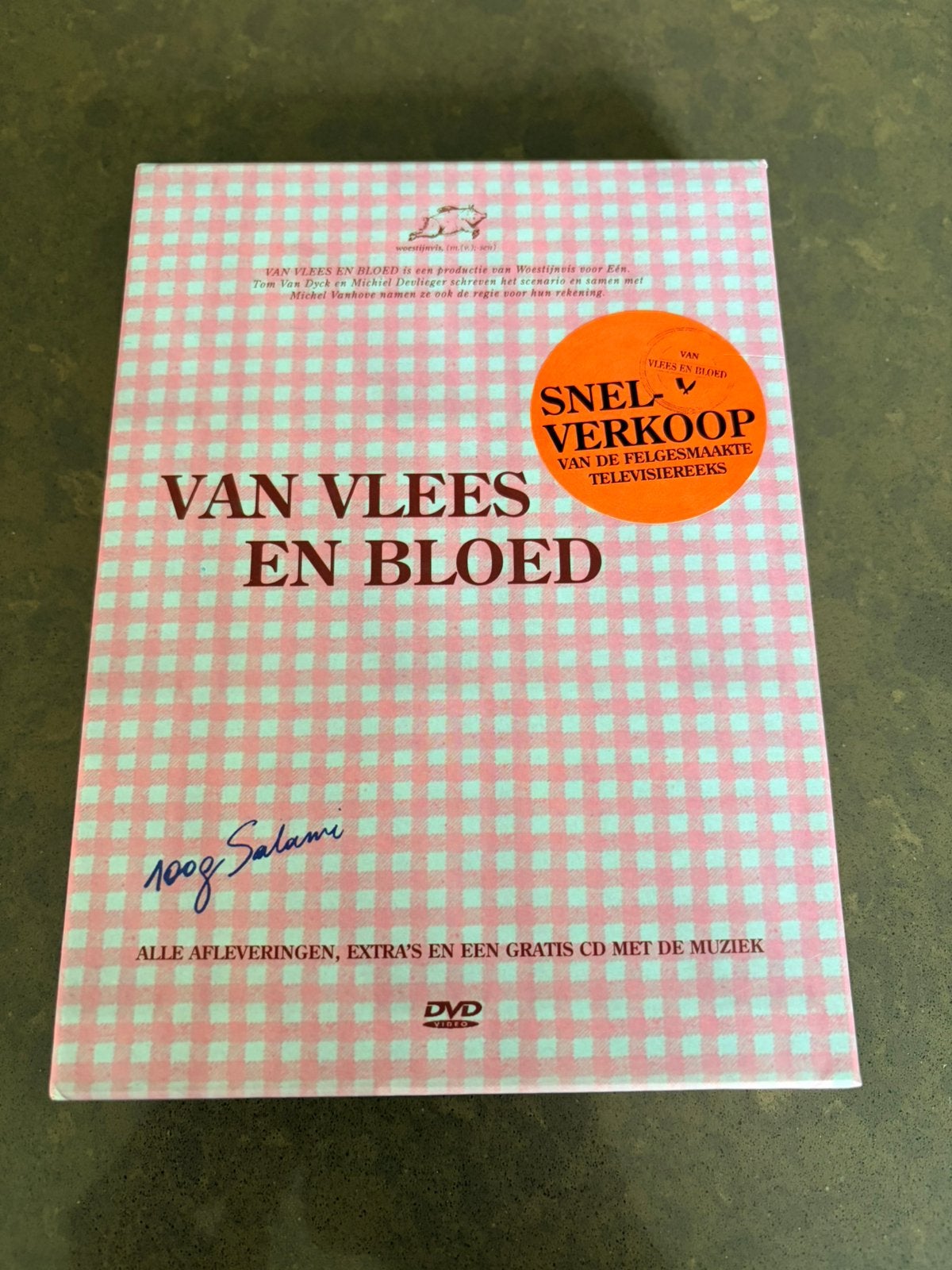 DVD box Van Vlees en Bloed, Bonusmateriaal, Vanaf 9 jaar, Zo goed als nieuw, Komedie