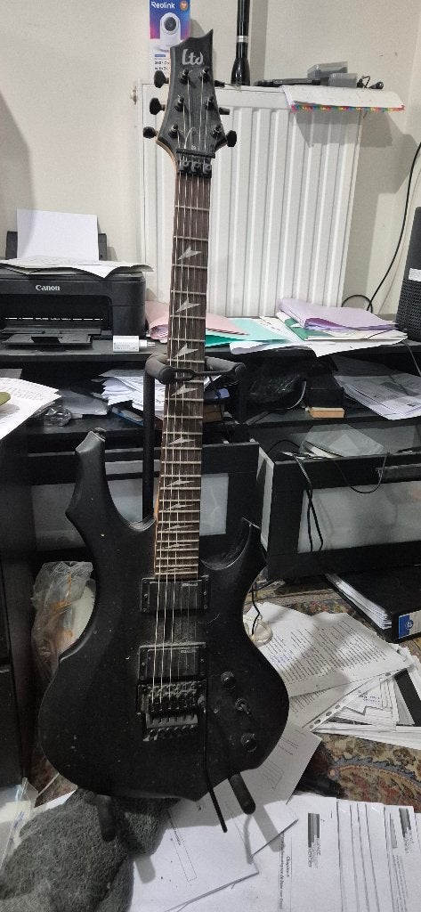 Discontinuer Guitare éléctrique LTD ESP F-200, Musique & Instruments, Enlèvement, Utilisé, Solid body, Autres marques