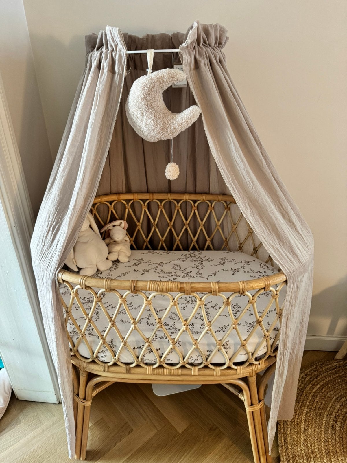 Rotan wiegje Boho Rainbow, Kinderen en Baby's, Ophalen, Zo goed als nieuw, Wieg