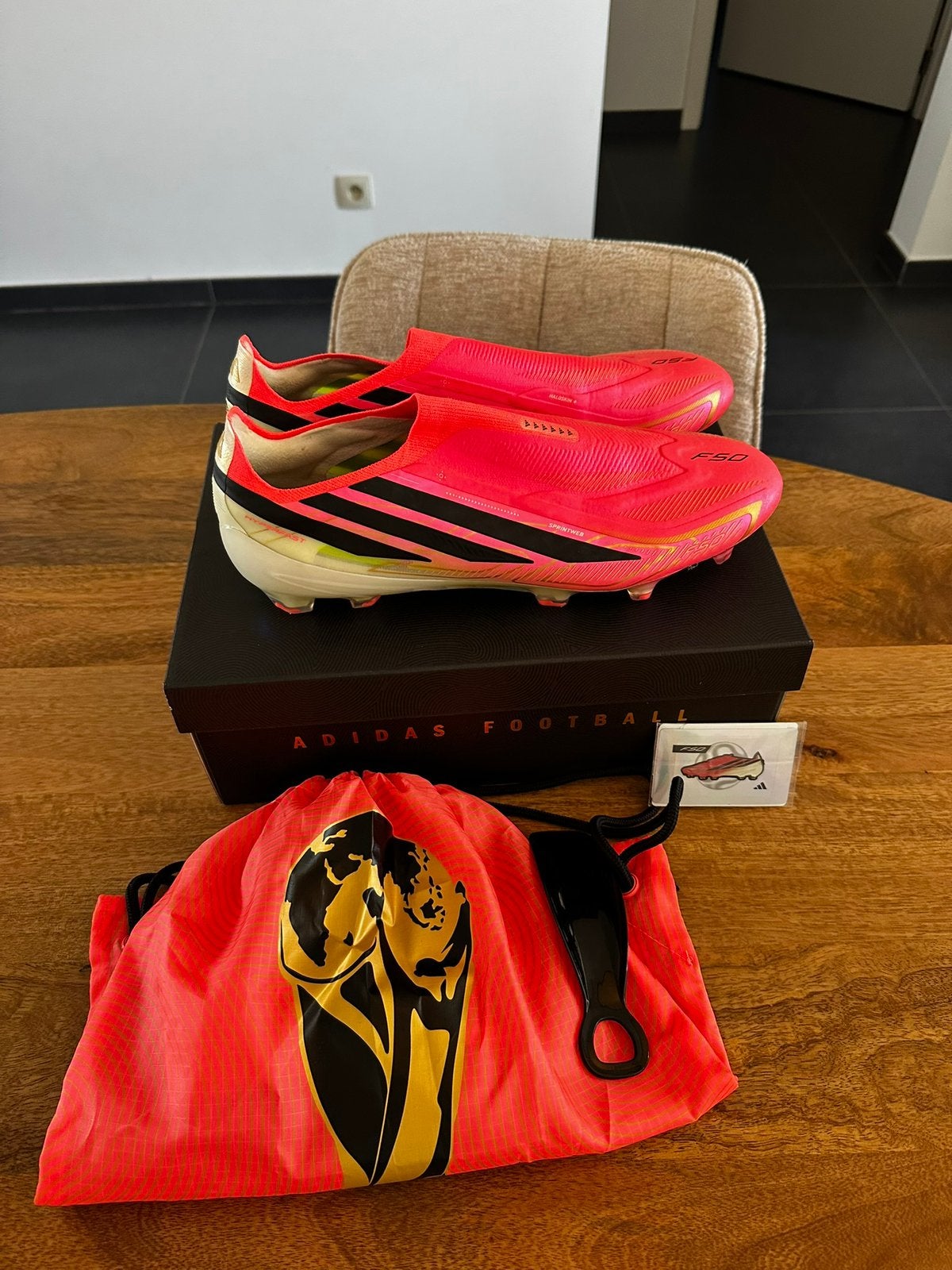 Adidas F50 Hyperfast Voetbalschoenen, Sports & Fitness, Football, Enlèvement ou Envoi, Comme neuf, Chaussures