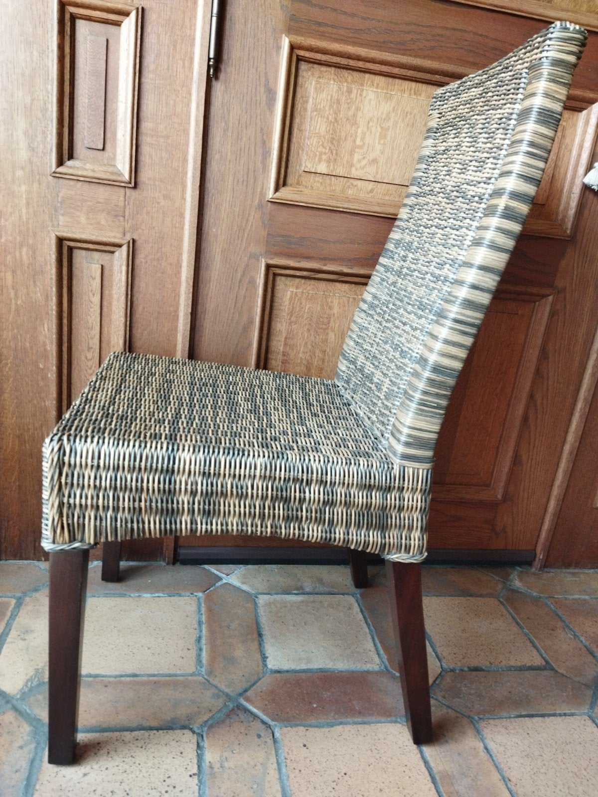 Chaises en bois et osier, Maison & Meubles, Enlèvement