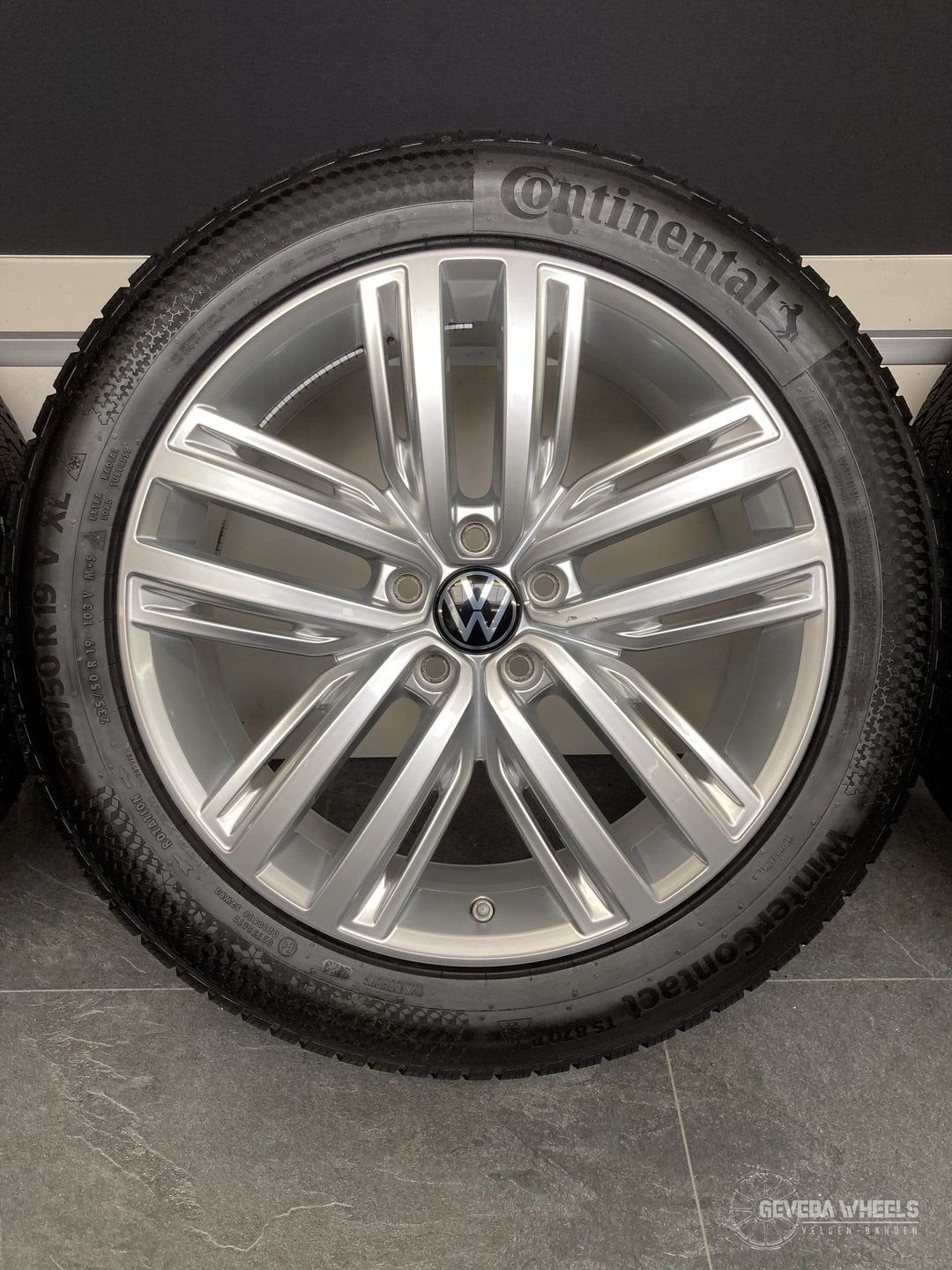 19” originele Volswagen Tiguan 5NA velgen winterbanden 5x112, Auto-onderdelen, Banden en Velgen, Banden en Velgen, Winterbanden