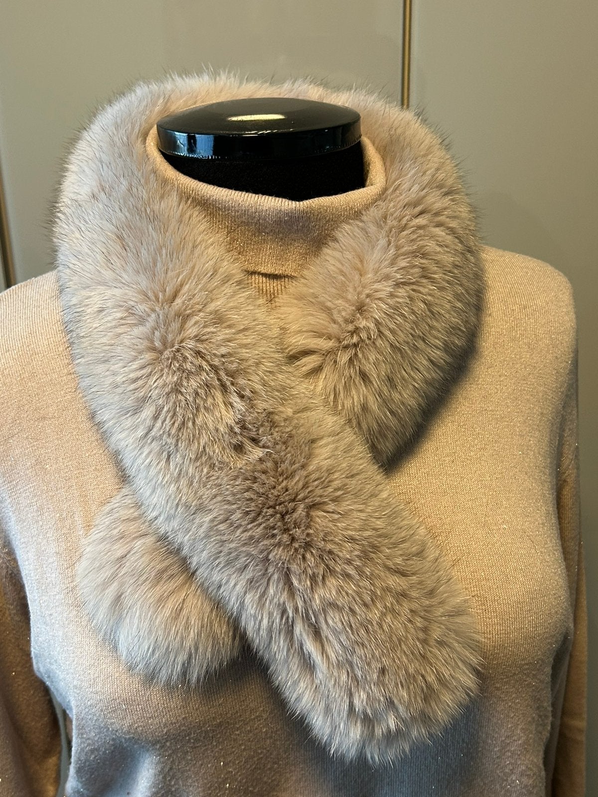 Superbe col en fourrure véritable, couleur beige gris, Vêtements | Femmes, Enlèvement, Comme neuf