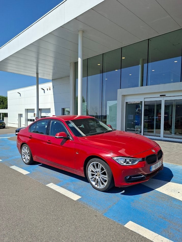 BMW 316D ANNEE 2012, Auto's, BMW, Achterwielaandrijving, Zwart, 4 cilinders, Particulier