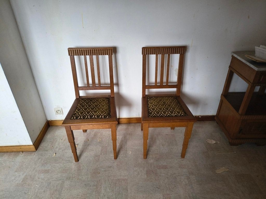 Paire de chaises anciennes en chêne massif, Enlèvement