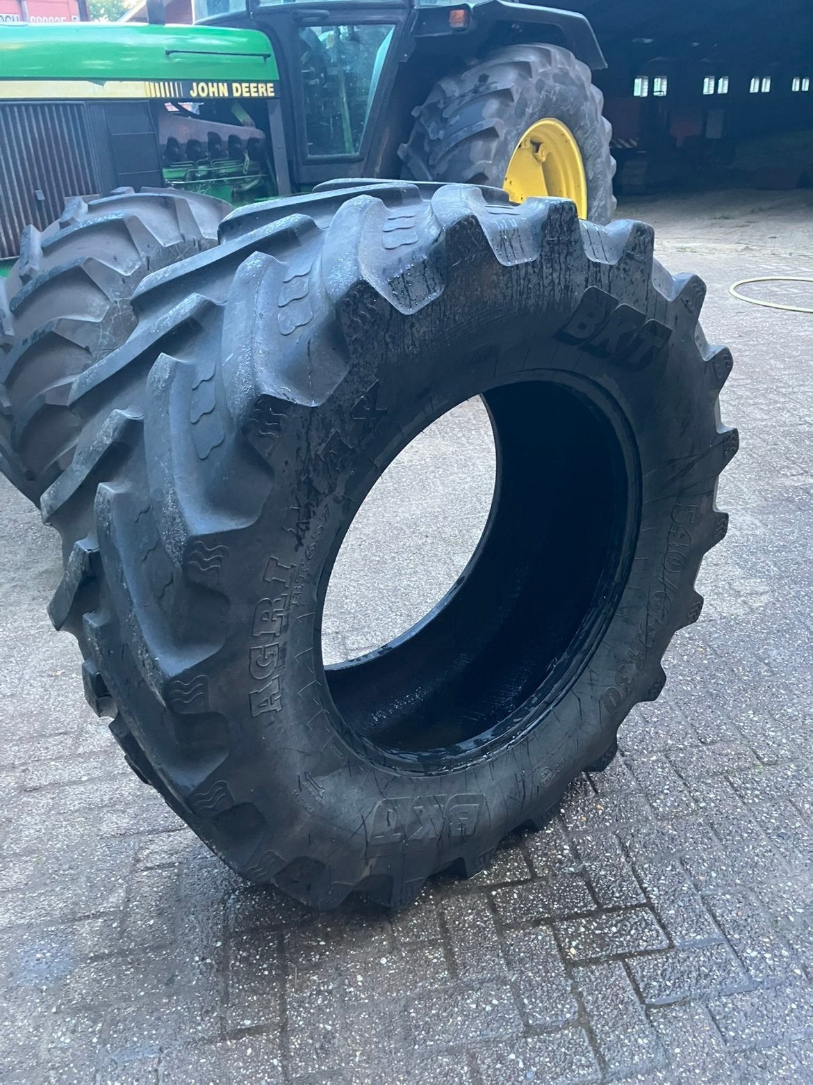 Bkt 540/65r30 band, Ophalen of Verzenden