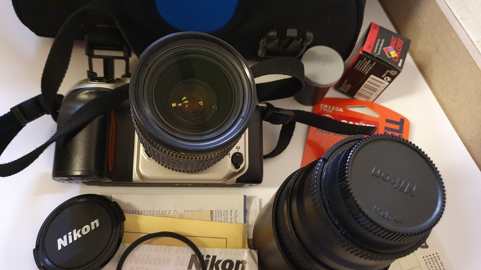 Nikon F60 analoge set + 2 lenzen – zeer mooie staat, TV, Hi-fi & Vidéo, Enlèvement, Comme neuf, Minolta