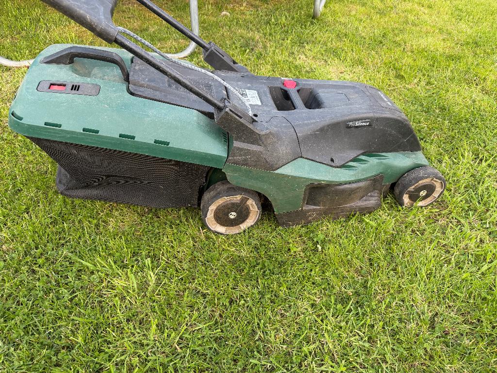 Bosch Rotak 690, Tuin en Terras, Grasmaaiers, Ophalen, Gebruikt, Elektrische grasmaaier, 40 t/m 49 cm