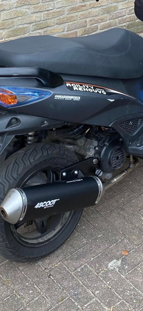 Uitlaat tecnigas Kymco 50cc lambda, Fietsen en Brommers, Ophalen, Zo goed als nieuw, Uitlaat, Kymco