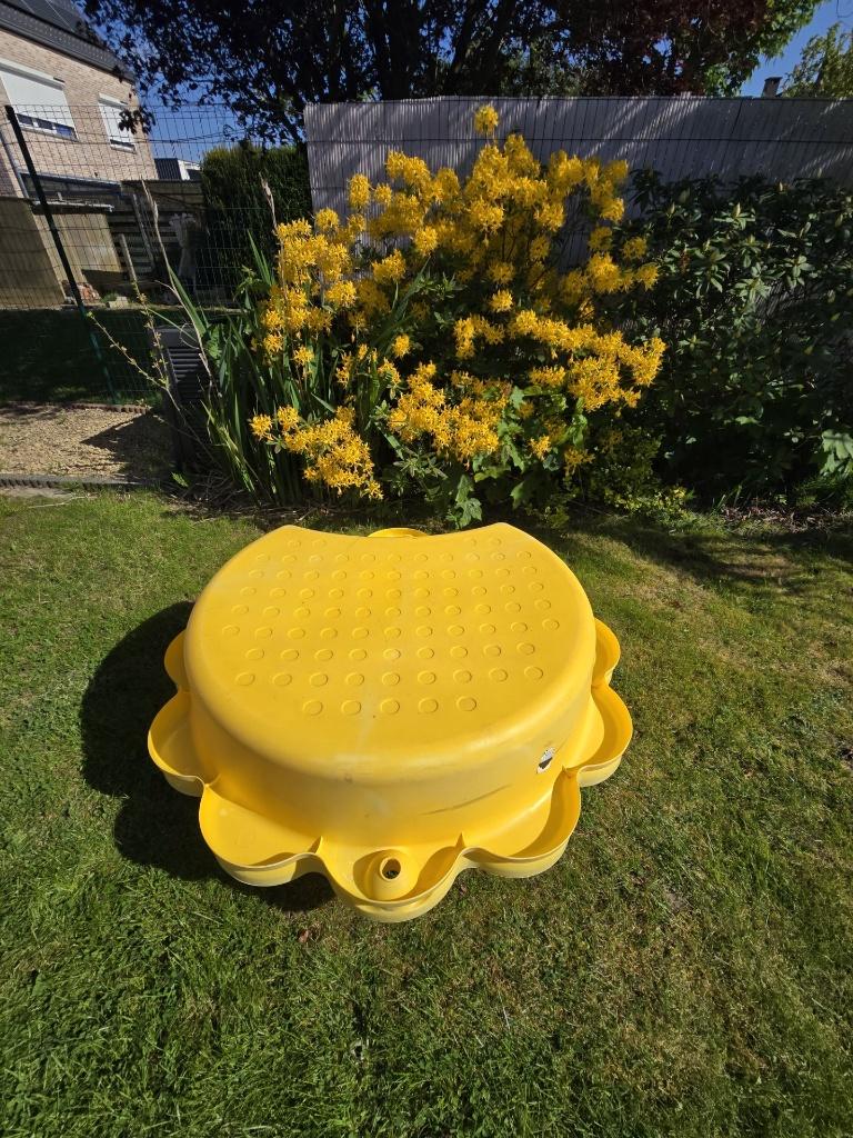 zandbak zonnebloem 2-delig, Ophalen, Gebruikt