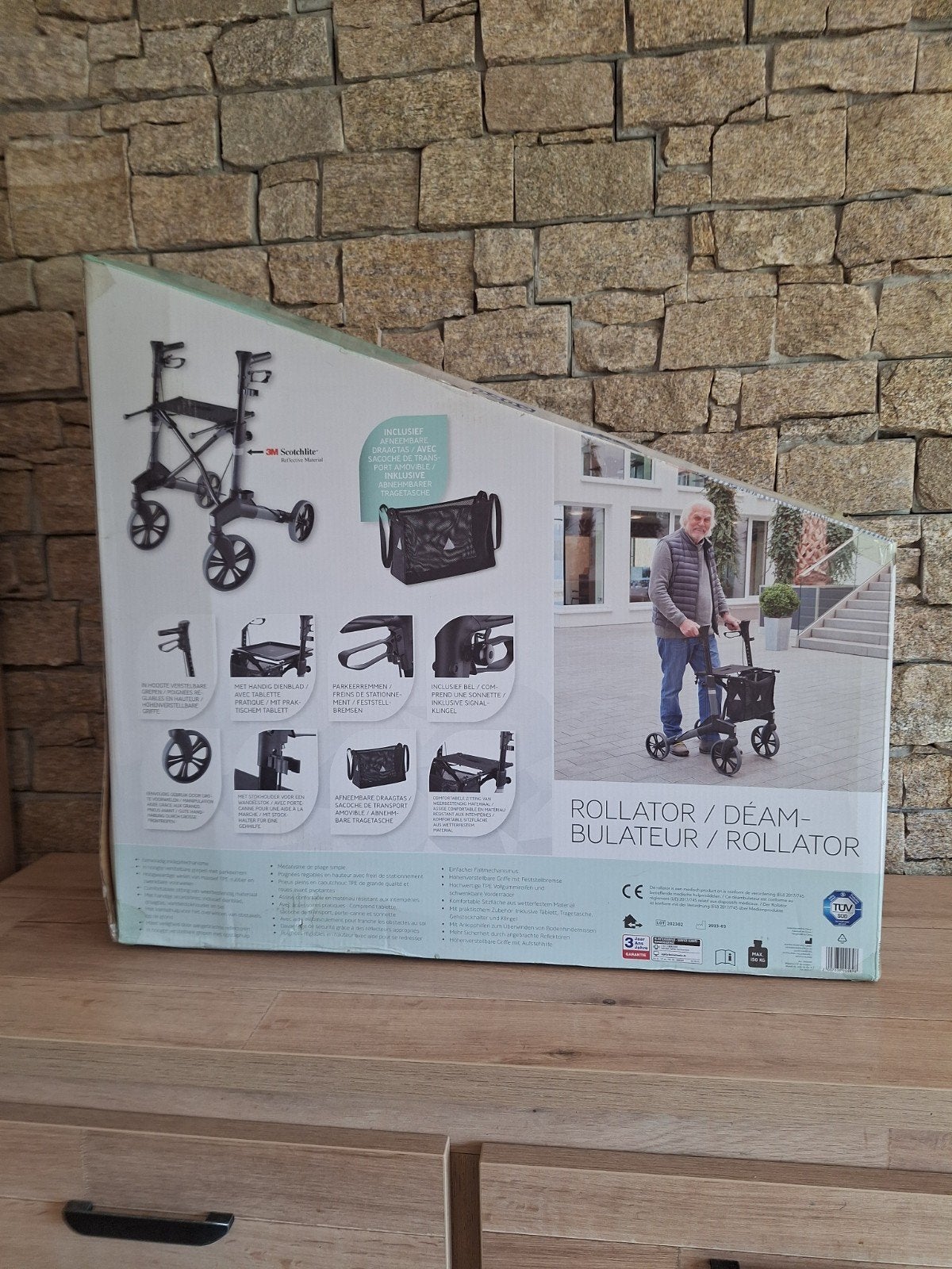 Déambulateur / Rollator 4 roues ultra-pratique et complet
​É, Diversen, Ophalen, Zo goed als nieuw