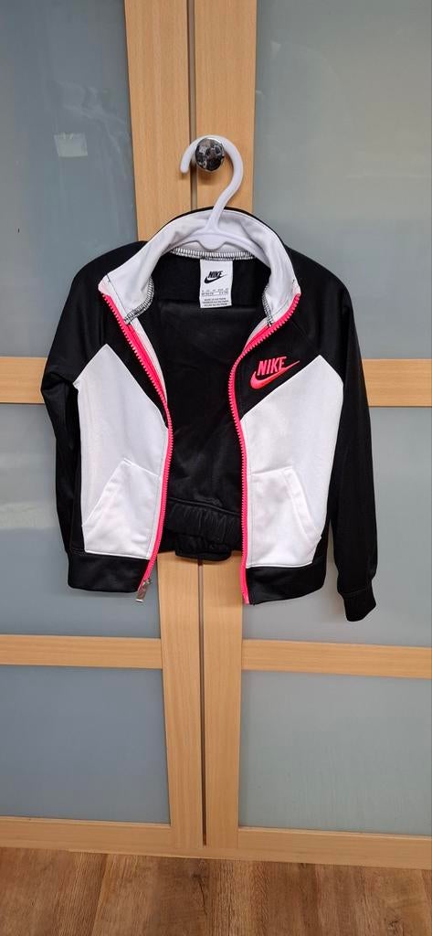Jogging maat 98-104 merk Nike, Ophalen