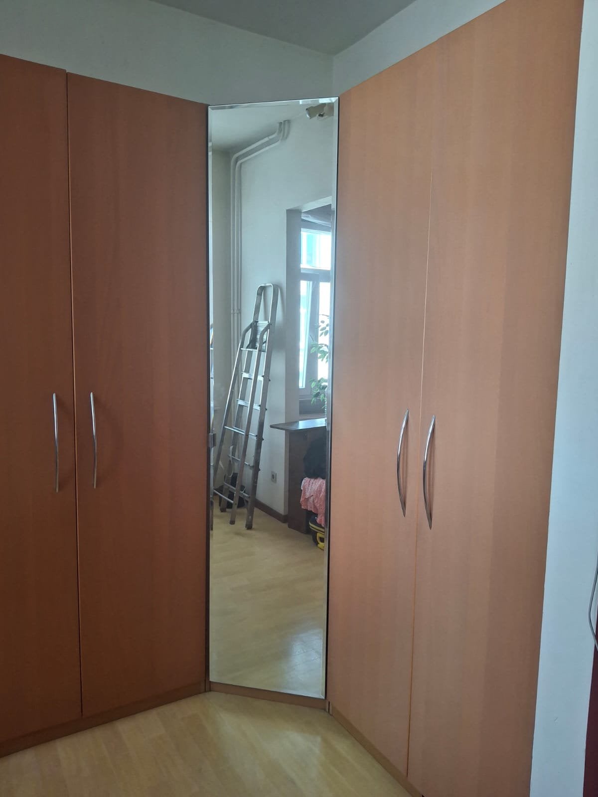 Armoire a donner, Ophalen, Zo goed als nieuw